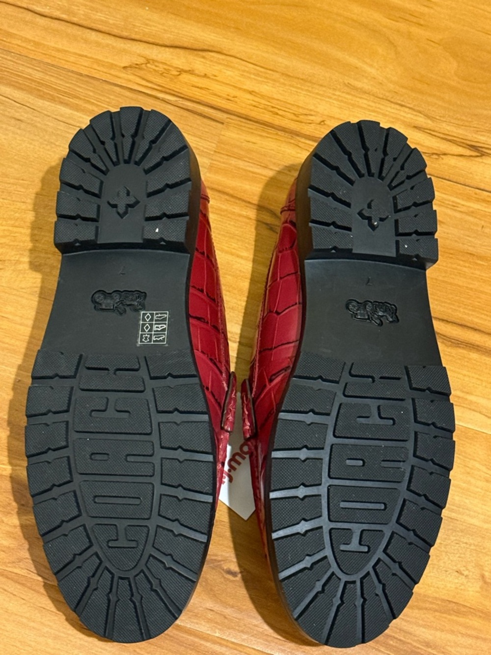 Coach Women’s Jocelyn loafer Burgundy Croc-Embossed Slip-On - Picture 7 of 9
